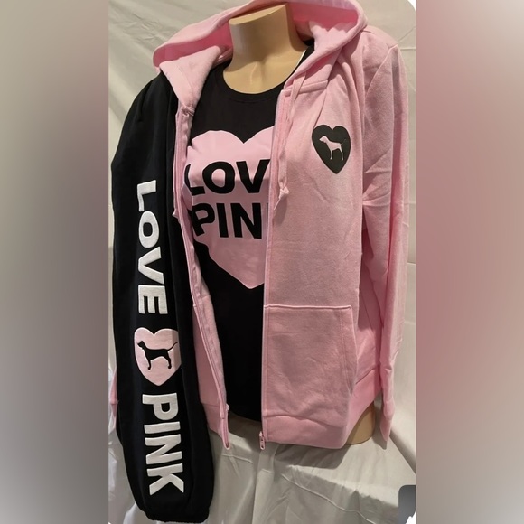 Victoria's Secret Pink Originals Short Sleeve
Campus Tee All size Pink Originals - Picture 4 of 4